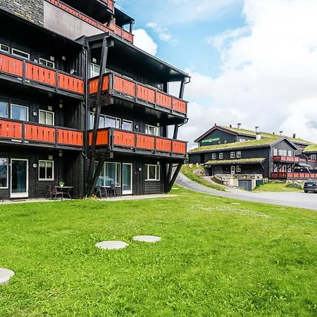 شقة Sentrum, Terrasse Og Innendors Parkering Beitostolen
