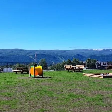 Appartamento Sentrum, Terrasse Og Innendors Parkering